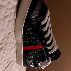 GUCCI SNEAKERS